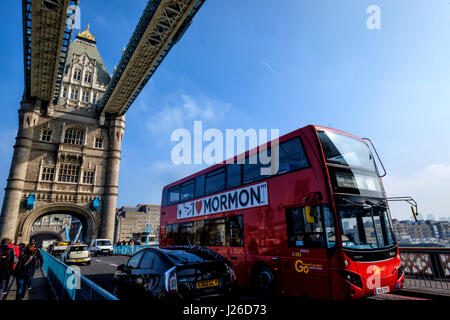 Tower Bridge, Londres, Angleterre, Royaume-Uni, Europe Banque D'Images