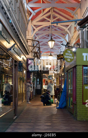 Le marché couvert d'Oxford, Oxfordshire, Angleterre, Royaume-Uni Banque D'Images