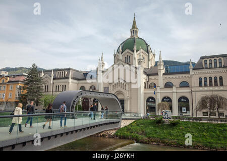 SARAJEVO, BOSNIE-HERZEGOVINE - avril 16, 2017 : en face de l'Académie des beaux-arts de Sarajevo (likovnih umjetnosti Akademija ), Banque D'Images