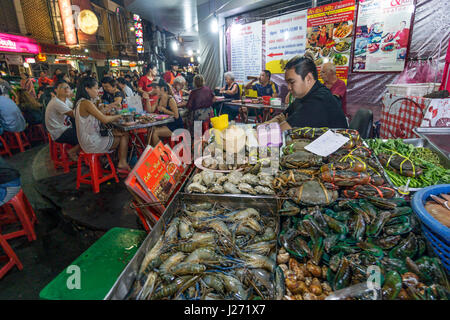 Chinatown, le marché de nuit, fruits de mer Restaurant, street food, Bangkok, Thaïlande Banque D'Images