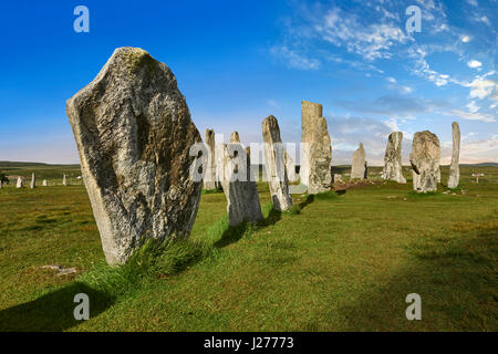 Ligne externe de pierres, de 27 mètres de long, menant à la pierre centrale circle, vers 2900 BC. Calanais Standing Stone néolithique (Tursachan Chalanais) , Isl Banque D'Images