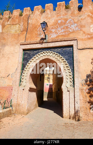 Arabesque Décoration berbère et entrée de la médina. Site du patrimoine mondial de l'UNESCO .Meknès, Meknès-tafilalet, Maroc. Banque D'Images