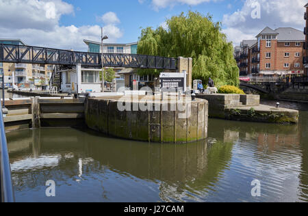 Verrou fermé sur Brentford union canal Banque D'Images