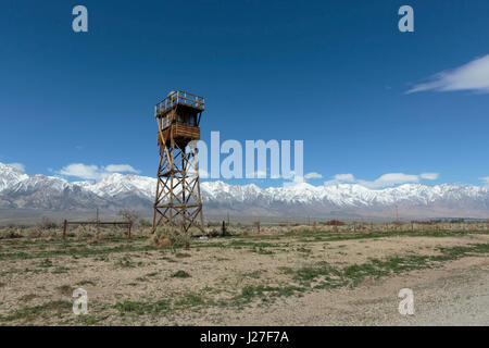 Lone Pine, CA, USA. Mar 31, 2017. L'un des tours de garde à l'Manzanar National Historic Site le jeudi 30 mars 2017 dans la région de Lone Pine, CA.Copyright © 2017 Paul Kitagaki Jr. Crédit : Paul Kitagaki Jr./ZUMA/Alamy Fil Live News Banque D'Images