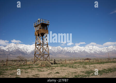 Lone Pine, CA, USA. Mar 31, 2017. L'un des tours de garde à l'Manzanar National Historic Site le jeudi 30 mars 2017 dans la région de Lone Pine, CA.Copyright © 2017 Paul Kitagaki Jr. Crédit : Paul Kitagaki Jr./ZUMA/Alamy Fil Live News Banque D'Images