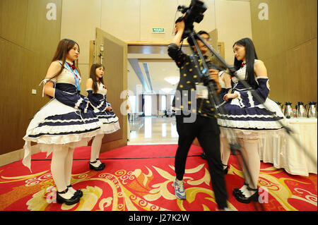 Hangzhou, Chine. Apr 26, 2017. Les cosplayers. La 13e China International Cartoon & Animation Festival a lieu du 26 avril au 1er mai à Hangzhou, Zhejiang Province de Chine orientale. Crédit : SIPA Asie/ZUMA/Alamy Fil Live News Banque D'Images