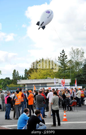 France, Nord-ouest de la France, Nantes, Alcatel Lucent employés démontrent à l'avant de leur entreprise contre un projet de plan de restructuration de licenciements Banque D'Images