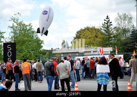 France, Nord-ouest de la France, Nantes, Alcatel Lucent employés démontrent à l'avant de leur entreprise contre un projet de plan de restructuration de licenciements Banque D'Images