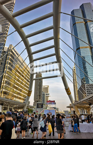 Thaïlande architecture moderne, station de BTS Chong Nonsi, Bangkok Banque D'Images