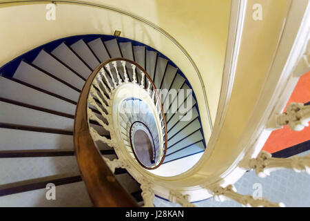 Escalier de forme ovale Banque D'Images