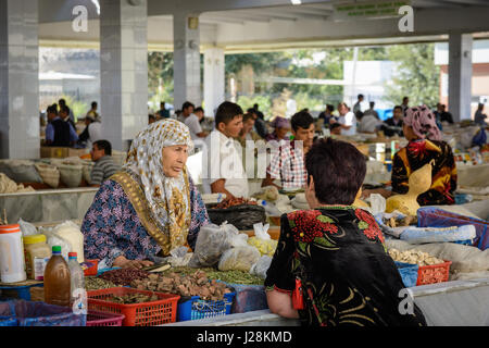 L'Ouzbékistan, Samarkand province, Samarkand, sur le marché Banque D'Images