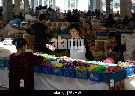 L'Ouzbékistan, Samarkand province, Samarkand, sur le marché Banque D'Images