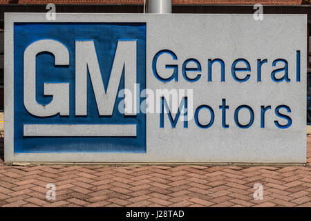 Marion - Circa Avril 2017 : Le logo de General Motors et de la signalisation à la division de fabrication de métal. GM a ouvert cette plante en 1956 II Banque D'Images