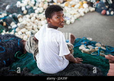 La ville de Bandar Abbas un pêcheur l'homme. L'IRAN Banque D'Images