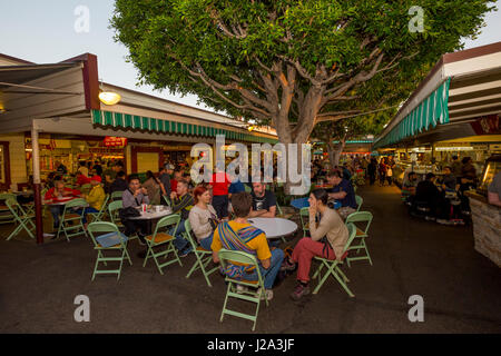 Restaurants, restaurants, restauration, Farmer's Market, 3ème rue et Fairfax Avenue, Los Angeles, Californie Banque D'Images