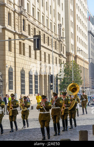 Le Chili, Región Metropolitana de Santiago du Chili, dimanche défilé militaire au palais présidentiel Banque D'Images