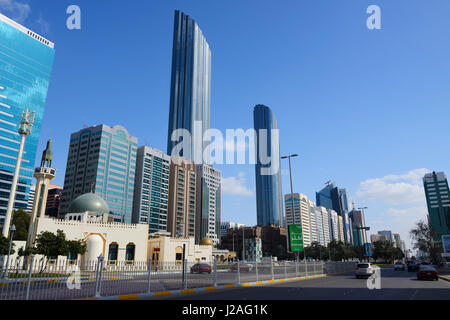 Cheikh Rashid Bin Saeed Street à Abu Dhabi, Émirats arabes unis, Moyen Orient Banque D'Images