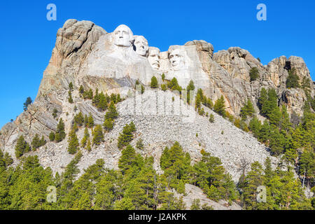 Mount Rushmore National Memorial sur une journée ensoleillée, le Dakota du Sud, USA. Banque D'Images