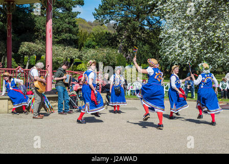 Le merveilleux village de Saltaire, près de Bradford. Site du patrimoine mondial de l'UNESCO et de l'ancienne maison du célèbre artiste David Hockney Banque D'Images