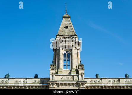 Le merveilleux village de Saltaire, près de Bradford. Site du patrimoine mondial de l'UNESCO et de l'ancienne maison du célèbre artiste David Hockney Banque D'Images