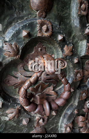 Ancien heurtoir en forme de ram à la cathédrale de Gérone en Catalogne, Espagne Banque D'Images