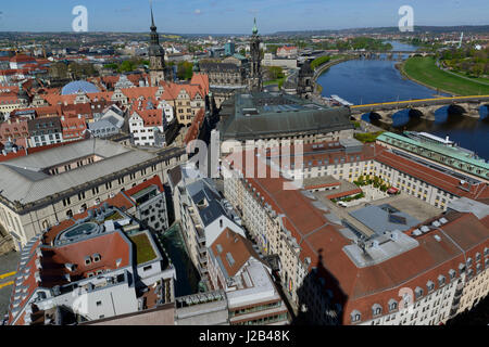 Vue aérienne de Dresde à partir du haut de la reconstruction de la Frauenkirche à Dresde, Saxe, Allemagne. Banque D'Images