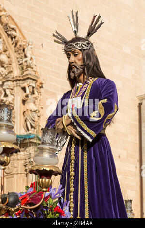 Le Vendredi Saint Procession à la place Saint Francisco à Palma de Majorque, Espagne Banque D'Images