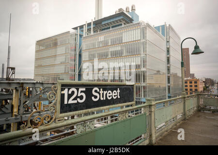 Columbia University's Jerome L. Green Science Center à Manhattan Valley à New York le samedi 22 avril 2017. (© Richard B. Levine) Banque D'Images