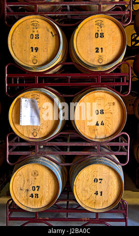 Fûts de vin de port dans une cave à vin, Quinta de la Rosa, Pinhao, Alto Douro, Portugal Banque D'Images
