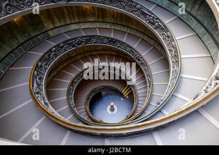 Escalier du musée du Vatican Banque D'Images