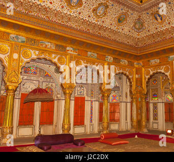 Palais de fleurs. Moti Mahal. Phool Mahal. Fort Mehrangarh. 10e siècle. Jodhpur. Le Rajasthan. L'Inde. Banque D'Images