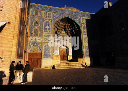 L'Iran, Ispahan, lever de Place Imam et Cheikh Lotfallah mosquée Banque D'Images