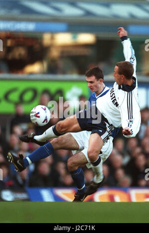 CHRIS PERRY & JEFFERS EVERTON V TOTTENHAM 17 Janvier 2000 Banque D'Images