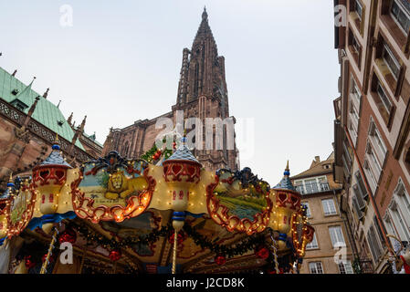 La France, Grand Est, Strasbourg, marché de Noël, Noël en Alsace est connu sous le slogan "Noel en Alsace" Banque D'Images