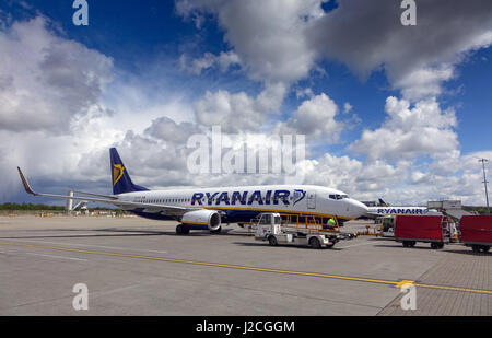 Ryanair Beoing 737 aéronefs à l'aéroport de Stansted Banque D'Images