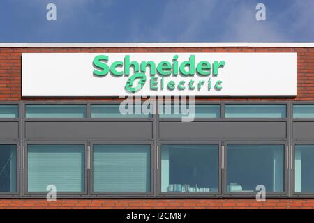 Odense, Danemark - 2 avril 2017 : logo Schneider Electric sur une façade. Banque D'Images