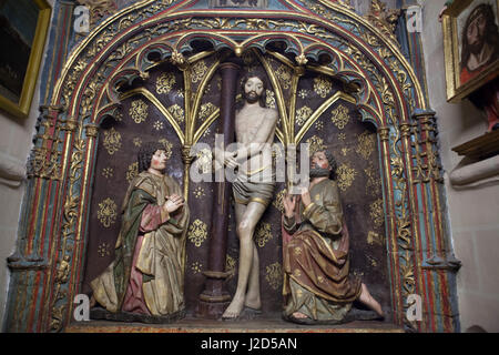 Le Christ à la colonne. Retable gothique à partir de ca. En 1469 la Capilla del Cristo de la Columna (chapelle du Christ à la colonne) dans la cathédrale de Tolède à Tolède, en Espagne. Banque D'Images