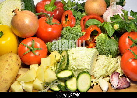 Les légumes bio, alimentation saine, aliments ingrédients soupe Banque D'Images