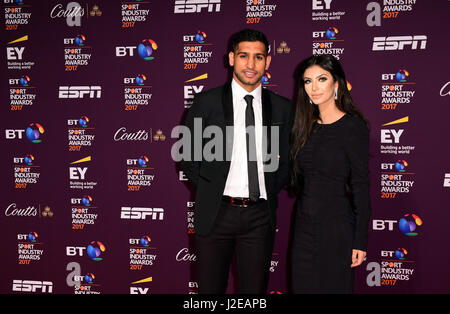 Amir Khan et Faryal Makhdoom ont assisté aux BT sport Industry Awards 2017 qui se sont tenus à Battersea Evolution à Battersea Park, Londres. Banque D'Images