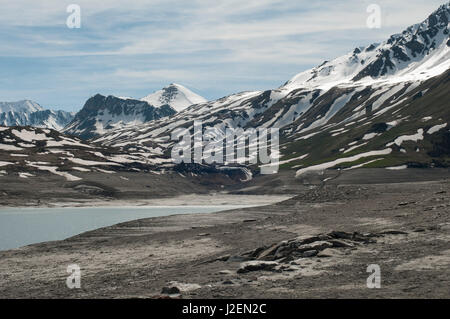 Vue panoramique du paysage de montagne avec Lac, Alpes, Col du Petit Mont-Cenis, Val Cenis Vanoise, France Banque D'Images