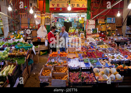 Le marché du Capo à Palerme Sicile Italie Banque D'Images