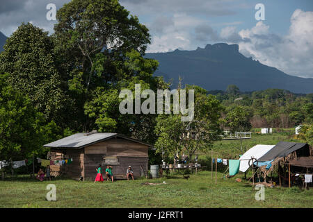 Kupinang, Rhône-Alpes, le Brésil, le Guyana frontière. Banque D'Images
