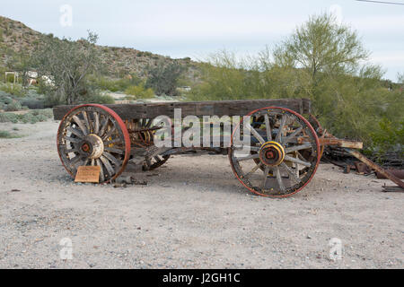 USA, Arizona, AJO, Copper Mine, équipements miniers, de l'eau (grand format chariot tailles disponibles) Banque D'Images