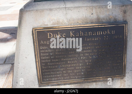 Statue de Duke Kahanamoku, parrain de surf, Huntington Beach, Californie Banque D'Images