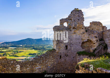 Le château de Palafolls, près de la ville de Blanes, sur la Costa Brava, Espagne Banque D'Images