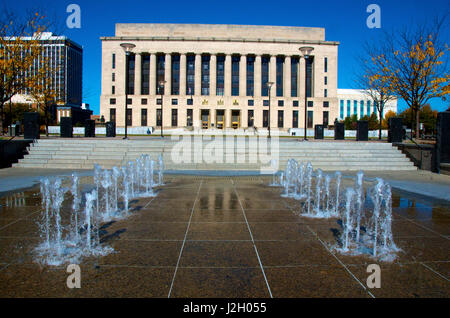 Nashville, Tennessee. Davison County Courthouse et sa fontaine Banque D'Images