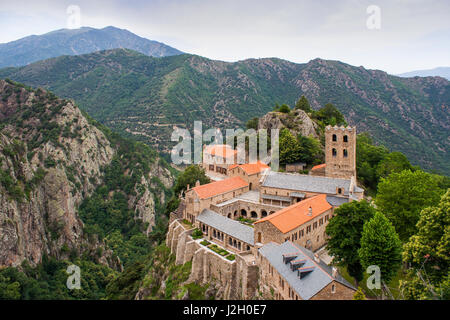 Monastère de St Martin du Canigou, département des Pyrénées-Orientales, dans le sud de la France Banque D'Images