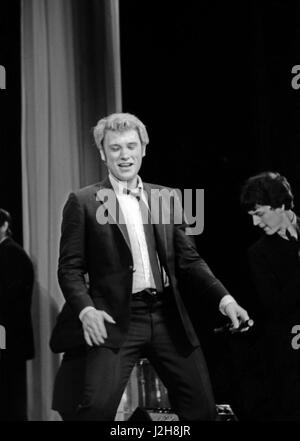 Johnny Hallyday l'exécution à l'Olympia de Paris Hall en novembre 1965. Photo André Crudo Banque D'Images