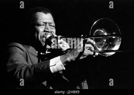 Le tromboniste de l'Orchestre de Count Basie. Paris, Palais des Congrès, 1977 Photo André Crudo Banque D'Images