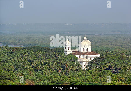 L'église Saint Cajetan vue forme Monte Hill à Old Goa, Inde. Un 17e siècle église de style corinthien qui imitent la basilique Saint-Pierre de Rome Banque D'Images